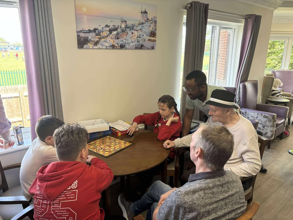 Children from Farringdon Academy visit Archers Court Care Home in Sunderland