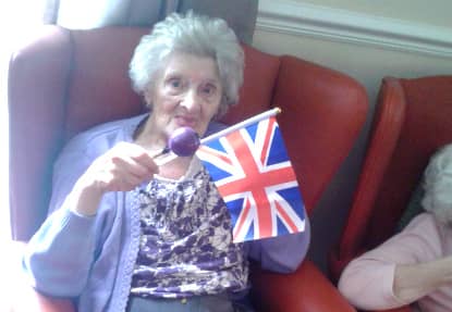 Resident at Ashlea Mews Care Home in Tyne & Wear enjoying the quiz.