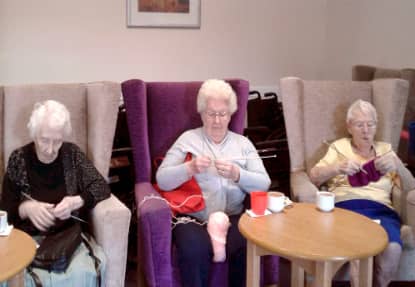 lansbury-court-care-home-knit-and-knatter-club.jpg