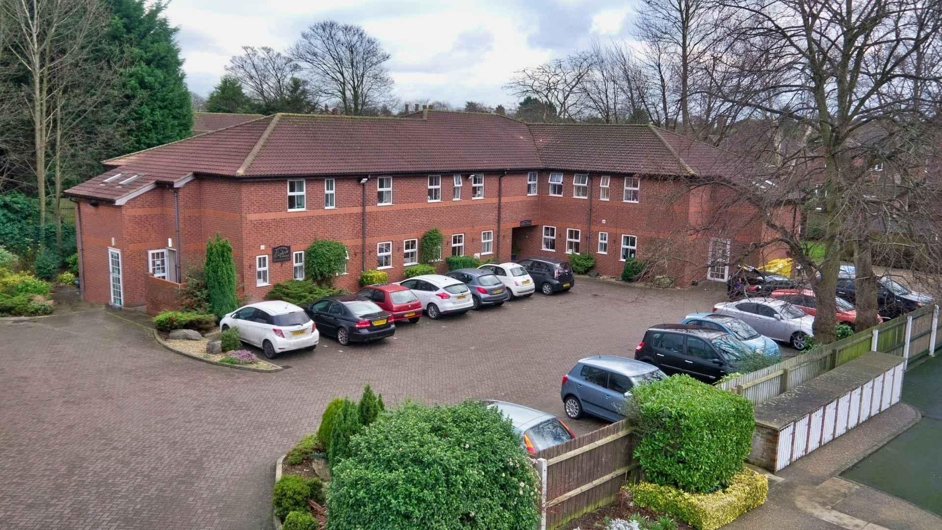 eaton court care home in grimsby