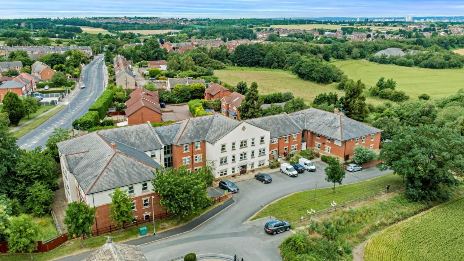 Exterior of Lofthouse Grange and Lodge Care Home in Wakefield