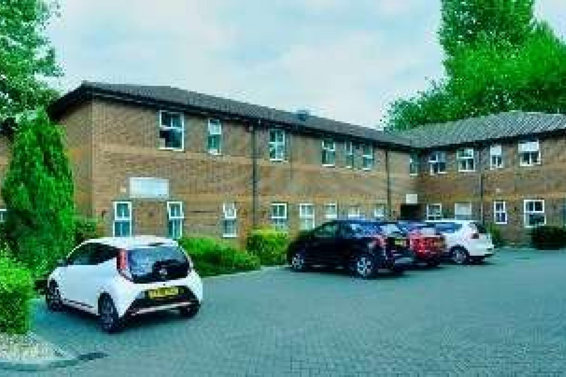 eaton court care home in grimsby