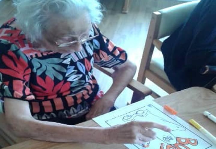 resident colouring in a pumpkin picture